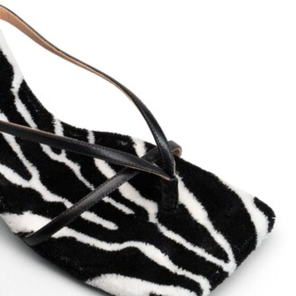 BOTTEGA VENETA MICROFIBER FAUX FUR CARPET STRETCH STRAP SANDAL ZEBRA SIZE 37 - Picture 6 of 13